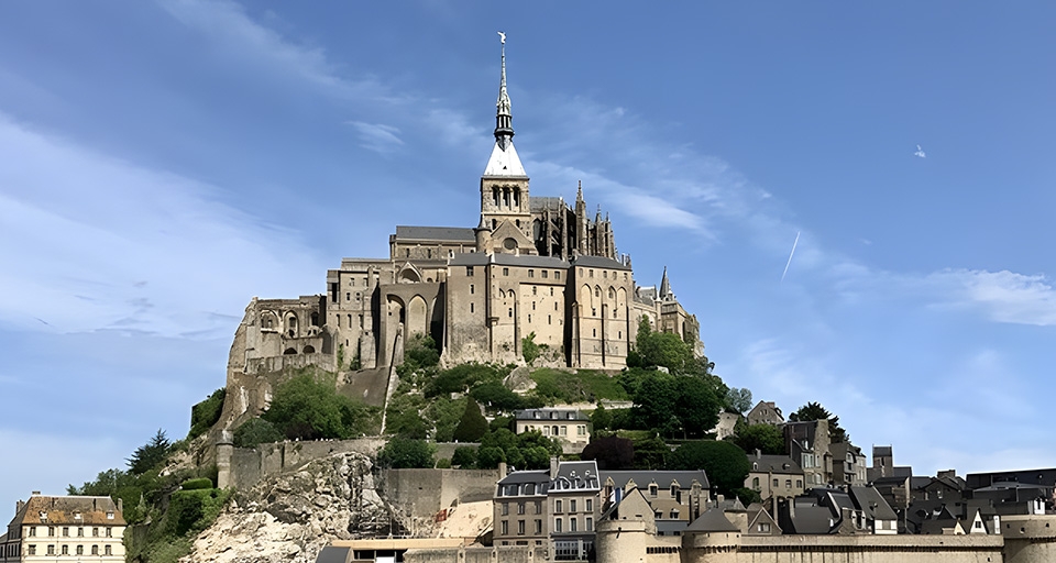 How To Get From Charles de Gaulle To Mont St Michel