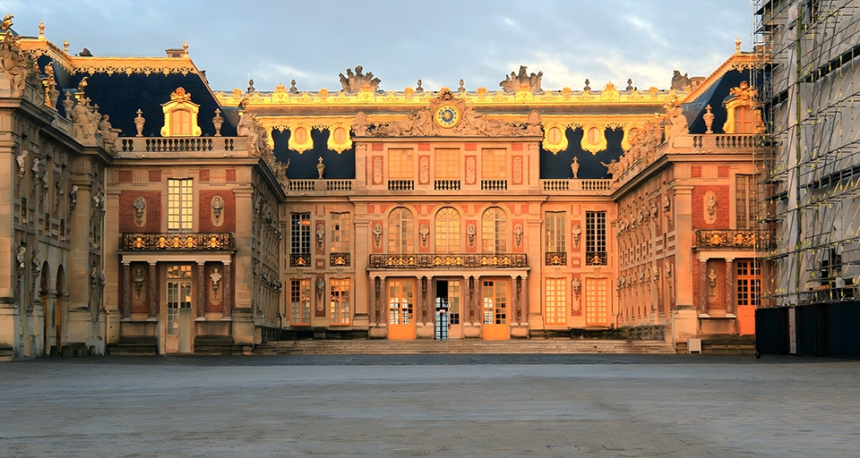 Exploring Versailles: Your Guide from Orly Airport to Royal Elegance