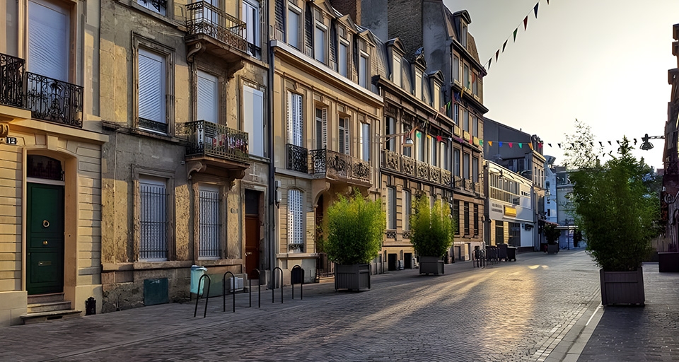 Discover the Sparkling City of Reims with Private Taxi Disney Paris